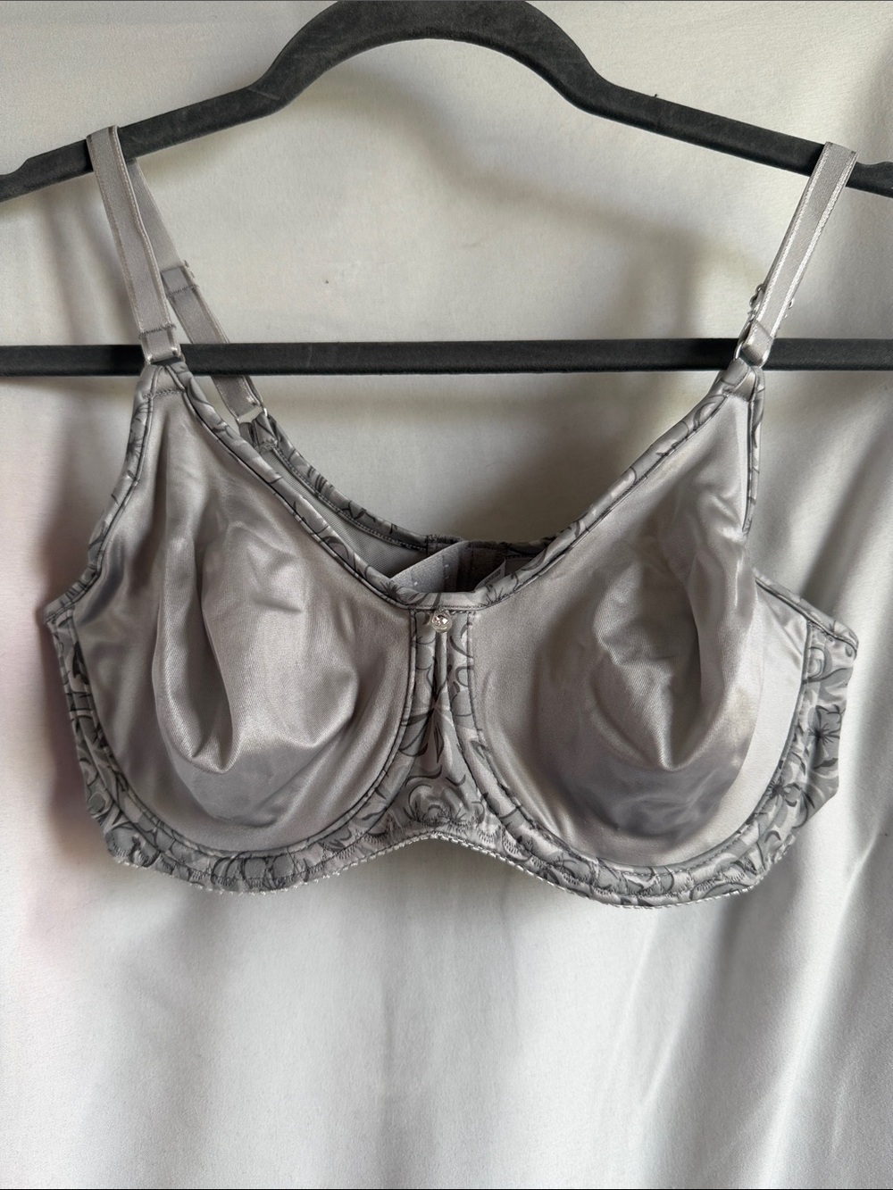 Wonderbra Silver Satin Underwire Bra